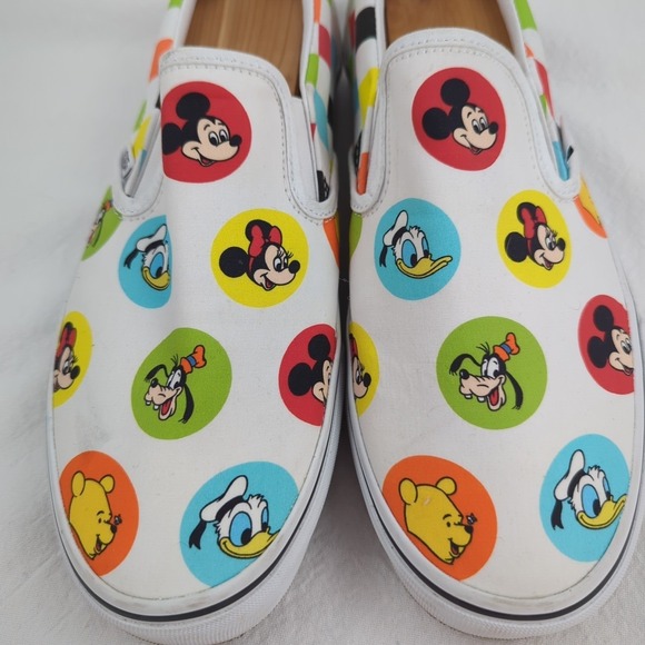 MENS VANS x DISNEY SIZE 11 SLIP ON SHOES SNEAKERS MICKEY WORLD. A61 - Picture 2 of 8